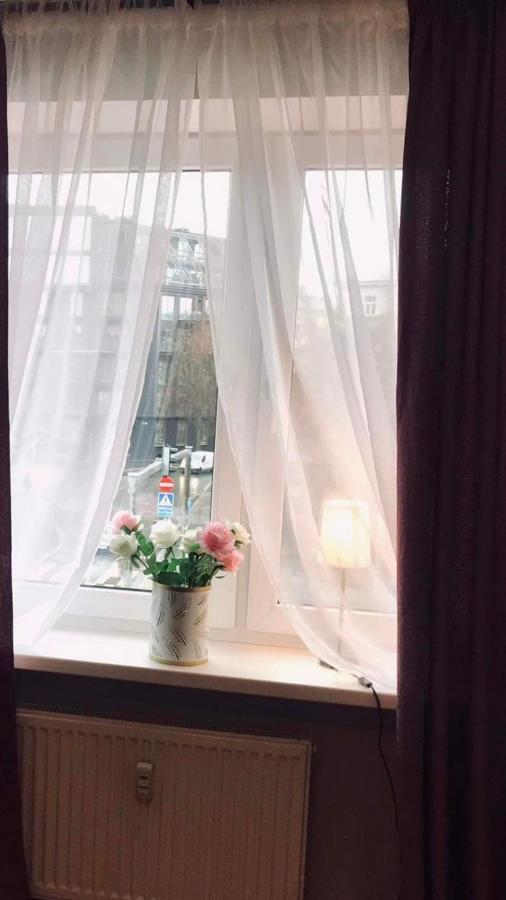 Cozy Central Apartment Tallinn Bagian luar foto