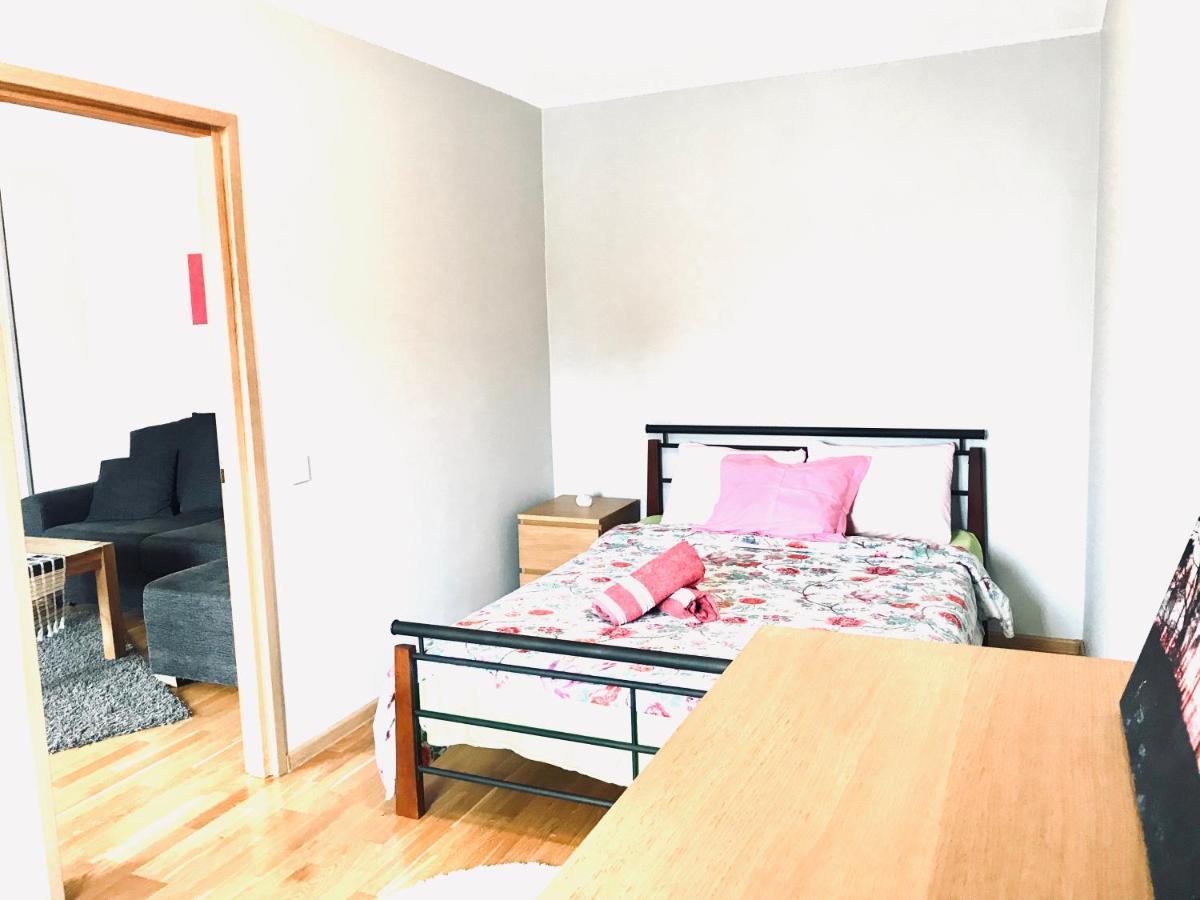 Cozy Central Apartment Tallinn Bagian luar foto