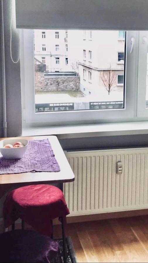 Cozy Central Apartment Tallinn Bagian luar foto